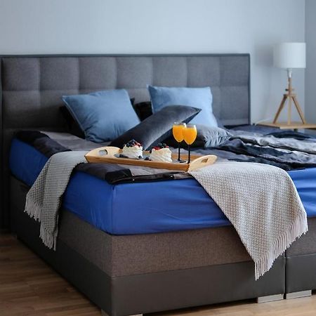 פארנו Ohtu Poik 2 City Center Basement Apartment מראה חיצוני תמונה