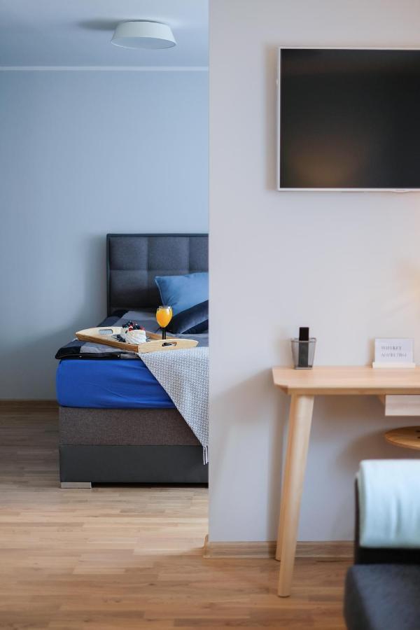 פארנו Ohtu Poik 2 City Center Basement Apartment מראה חיצוני תמונה