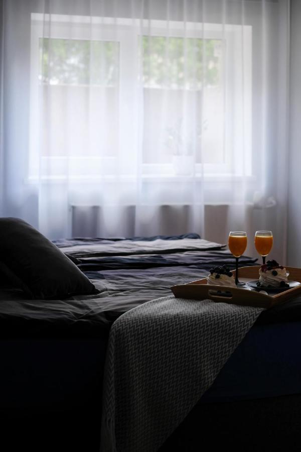 פארנו Ohtu Poik 2 City Center Basement Apartment מראה חיצוני תמונה