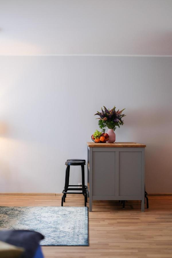 פארנו Ohtu Poik 2 City Center Basement Apartment מראה חיצוני תמונה